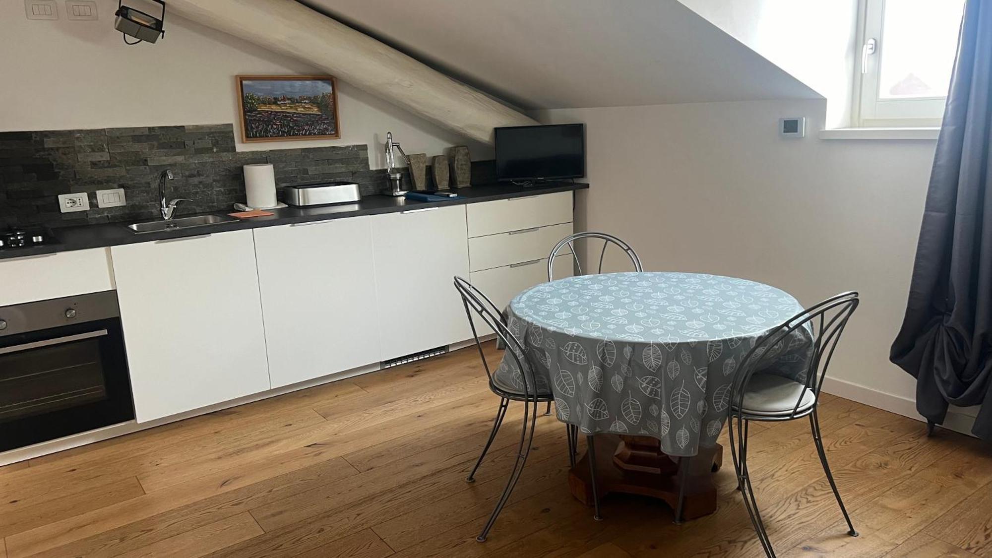 Apartmán Meschihouse - Leonardo 35 Lecco Exteriér fotografie